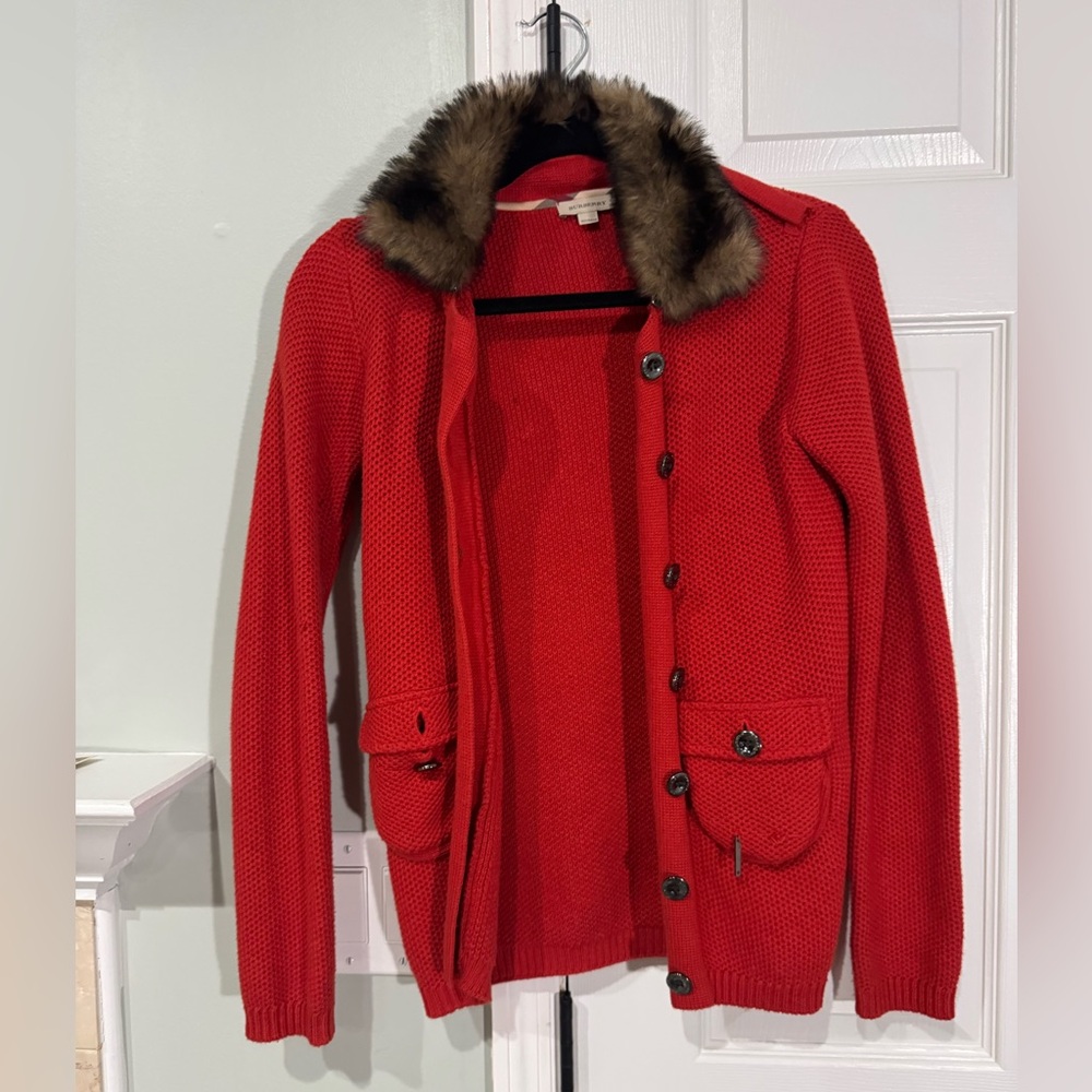 Burberry Junior Dark Orange Faux Fur-Trimmed Cardigan
Tiny metal tag is broken
